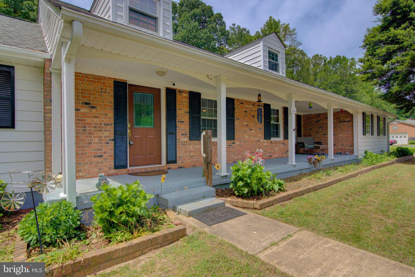 8406 CEDAR LN, KING GEORGE, Virginia 22485, 4 Bedrooms Bedrooms, ,4 BathroomsBathrooms,Residential,For sale,8406 CEDAR LN,VAKG2006420 MLS # VAKG2006420