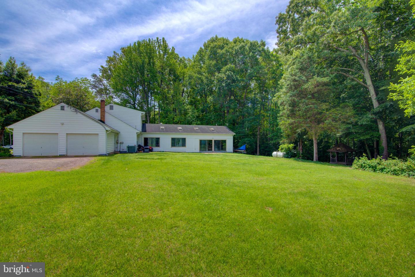 8406 CEDAR LN, KING GEORGE, Virginia 22485, 4 Bedrooms Bedrooms, ,4 BathroomsBathrooms,Residential,For sale,8406 CEDAR LN,VAKG2006420 MLS # VAKG2006420