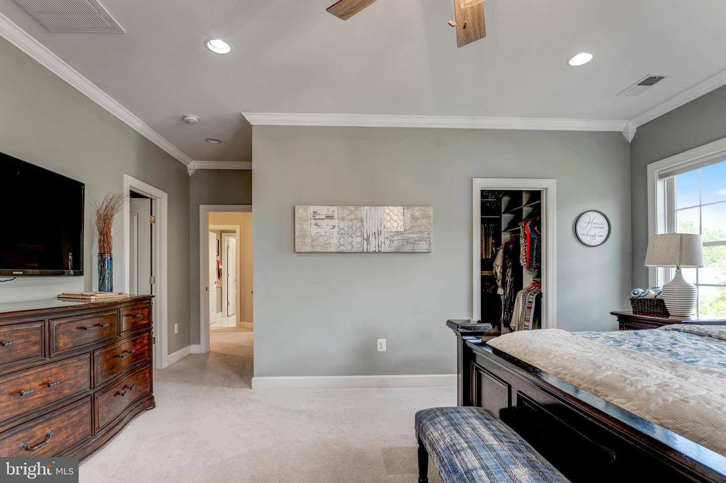 6034 FRANCONIA RD, ALEXANDRIA, Virginia 22310, 5 Bedrooms Bedrooms, ,3 BathroomsBathrooms,Residential,For sale,6034 FRANCONIA RD,VAFX2240768 MLS # VAFX2240768