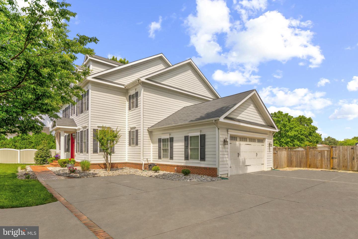 6034 FRANCONIA RD, ALEXANDRIA, Virginia 22310, 5 Bedrooms Bedrooms, ,3 BathroomsBathrooms,Residential,For sale,6034 FRANCONIA RD,VAFX2240768 MLS # VAFX2240768