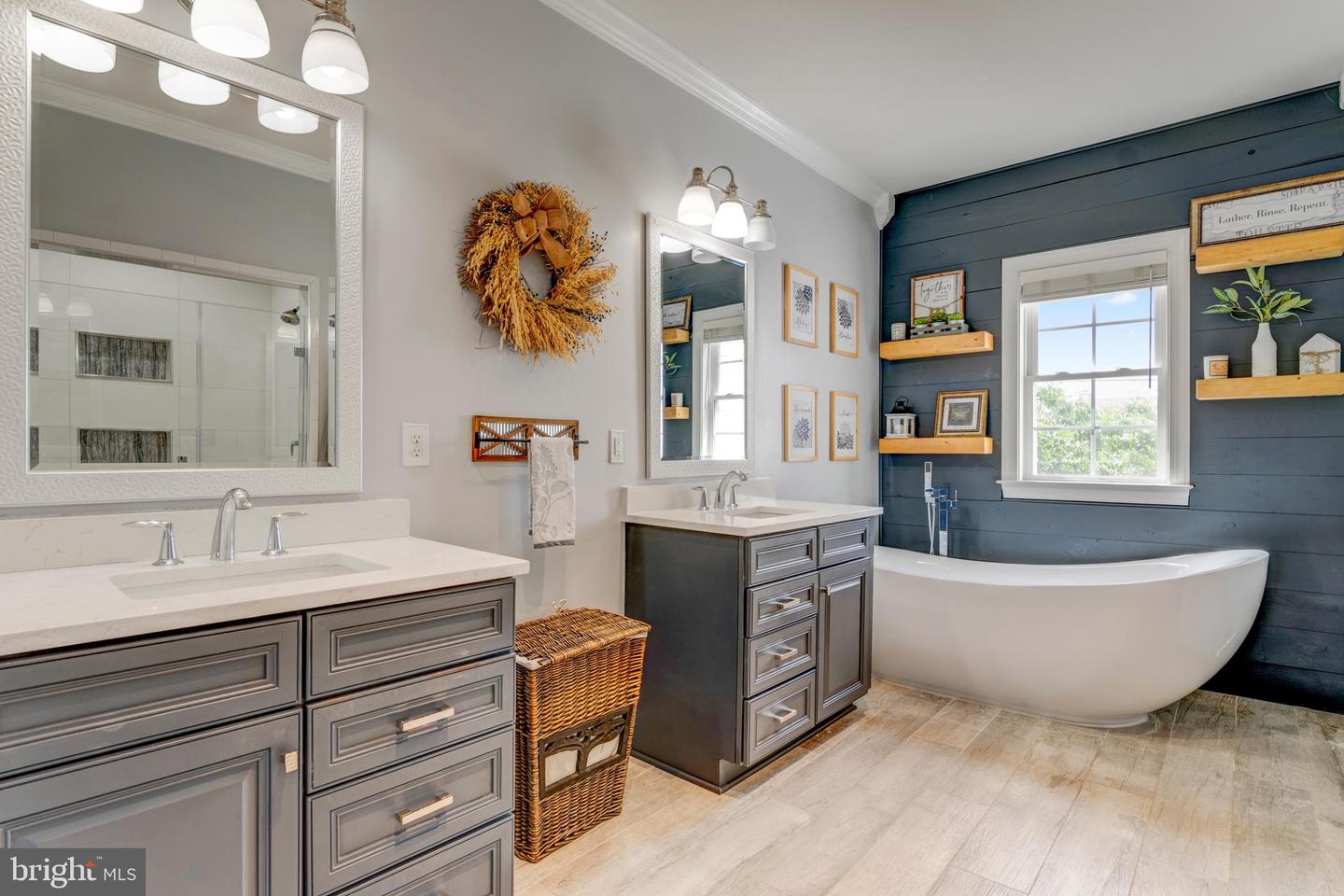 6034 FRANCONIA RD, ALEXANDRIA, Virginia 22310, 5 Bedrooms Bedrooms, ,3 BathroomsBathrooms,Residential,For sale,6034 FRANCONIA RD,VAFX2240768 MLS # VAFX2240768