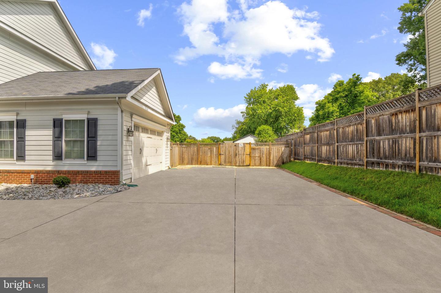 6034 FRANCONIA RD, ALEXANDRIA, Virginia 22310, 5 Bedrooms Bedrooms, ,3 BathroomsBathrooms,Residential,For sale,6034 FRANCONIA RD,VAFX2240768 MLS # VAFX2240768