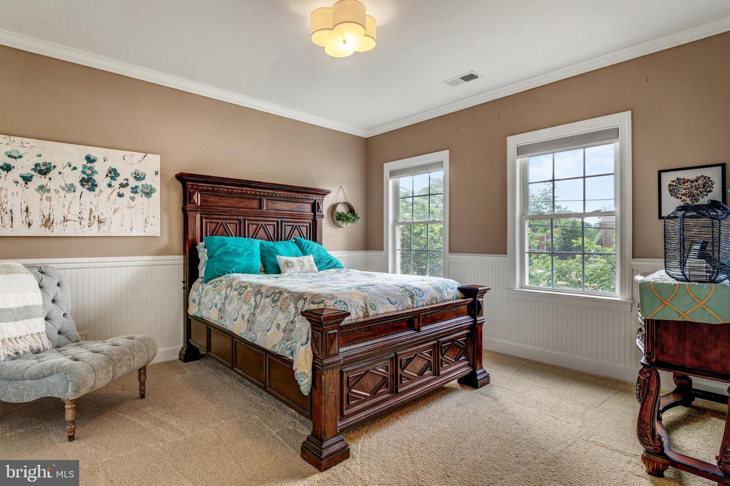 6034 FRANCONIA RD, ALEXANDRIA, Virginia 22310, 5 Bedrooms Bedrooms, ,3 BathroomsBathrooms,Residential,For sale,6034 FRANCONIA RD,VAFX2240768 MLS # VAFX2240768