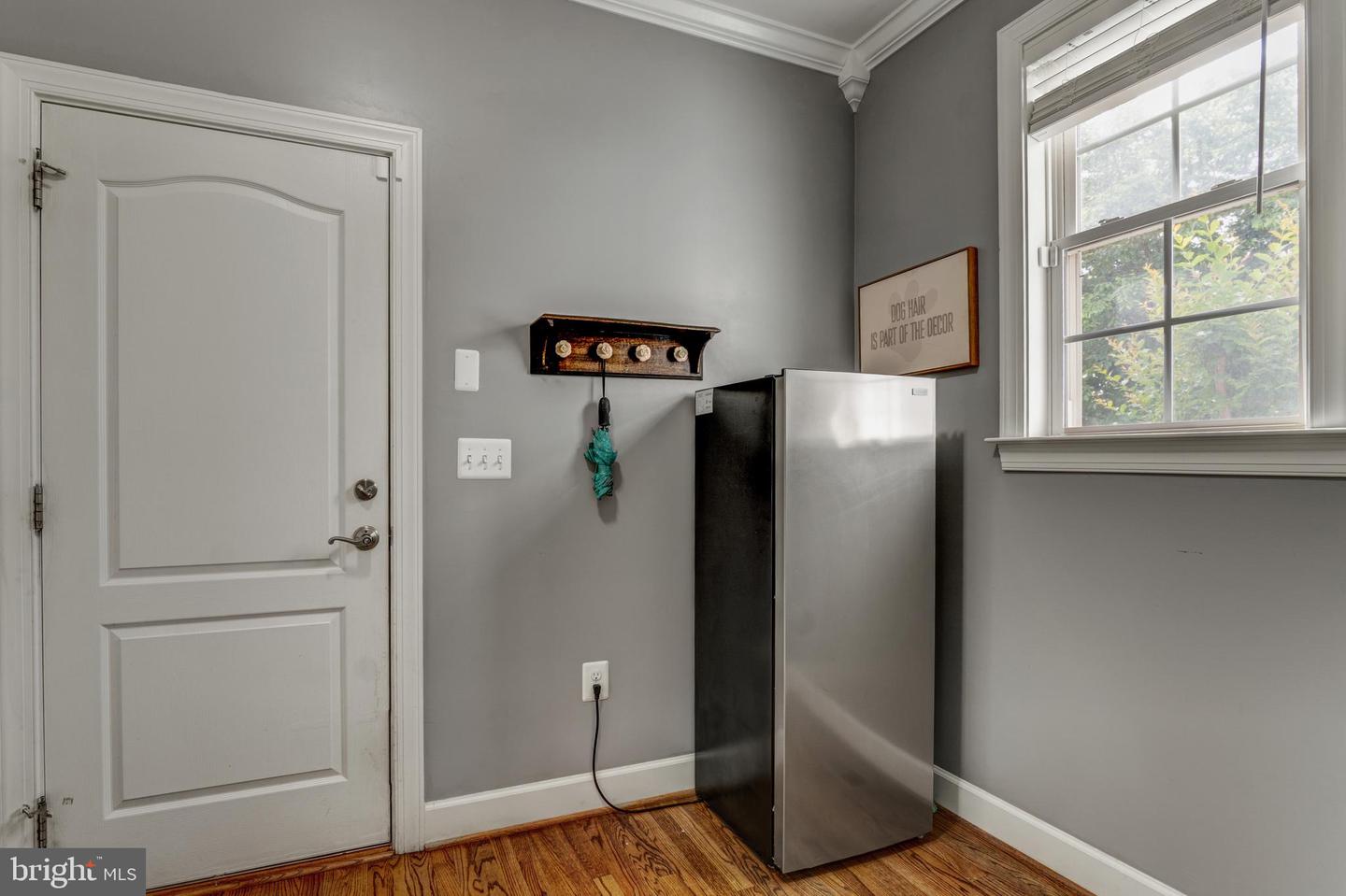6034 FRANCONIA RD, ALEXANDRIA, Virginia 22310, 5 Bedrooms Bedrooms, ,3 BathroomsBathrooms,Residential,For sale,6034 FRANCONIA RD,VAFX2240768 MLS # VAFX2240768