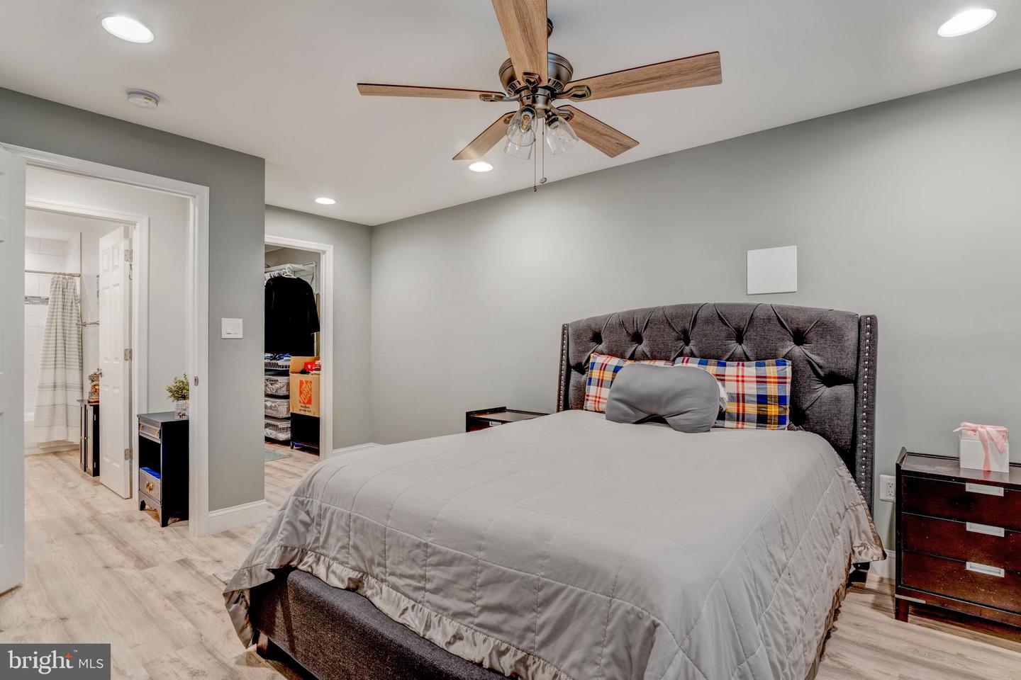 6034 FRANCONIA RD, ALEXANDRIA, Virginia 22310, 5 Bedrooms Bedrooms, ,3 BathroomsBathrooms,Residential,For sale,6034 FRANCONIA RD,VAFX2240768 MLS # VAFX2240768