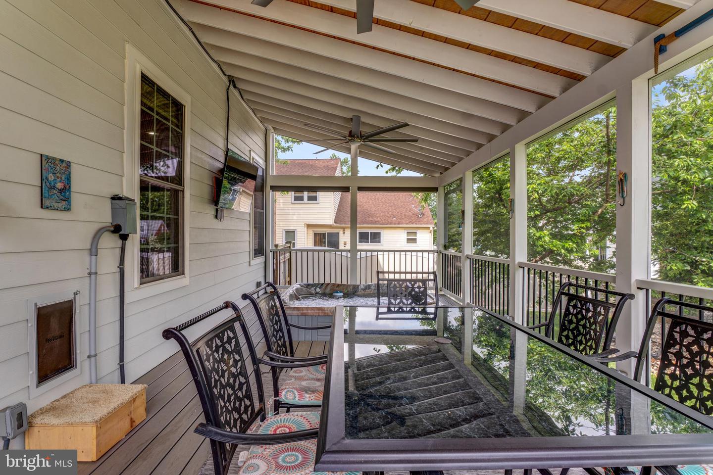 6034 FRANCONIA RD, ALEXANDRIA, Virginia 22310, 5 Bedrooms Bedrooms, ,3 BathroomsBathrooms,Residential,For sale,6034 FRANCONIA RD,VAFX2240768 MLS # VAFX2240768