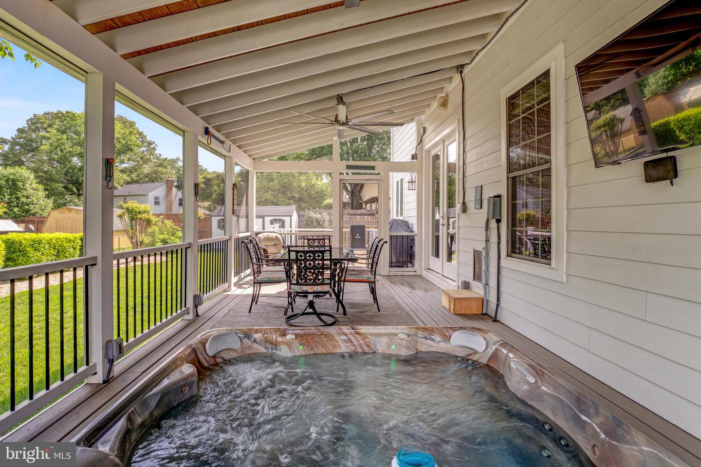 6034 FRANCONIA RD, ALEXANDRIA, Virginia 22310, 5 Bedrooms Bedrooms, ,3 BathroomsBathrooms,Residential,For sale,6034 FRANCONIA RD,VAFX2240768 MLS # VAFX2240768