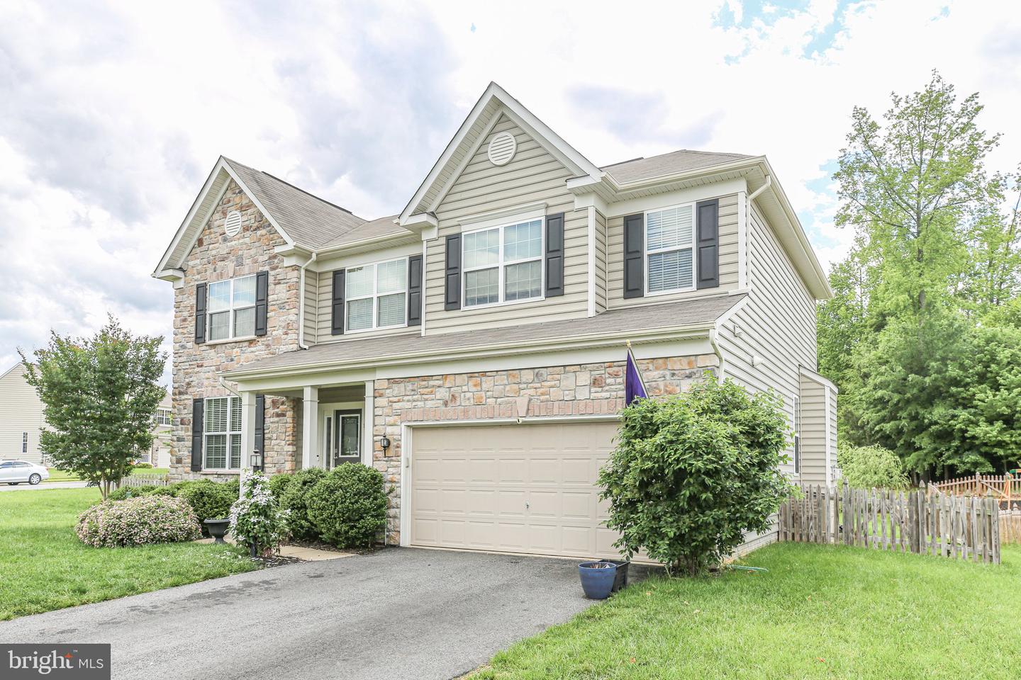 1 CROVO LN, FREDERICKSBURG, Virginia 22405, 4 Bedrooms Bedrooms, ,3 BathroomsBathrooms,Residential,For sale,1 CROVO LN,VAST2038810 MLS # VAST2038810