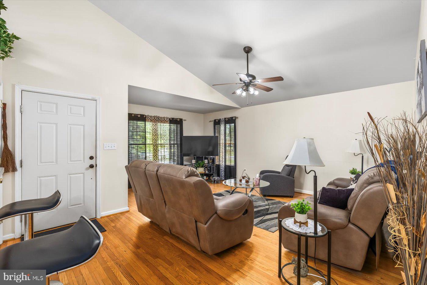 309 6TH ST, COLONIAL BEACH, Virginia 22443, 3 Bedrooms Bedrooms, ,2 BathroomsBathrooms,Residential,For sale,309 6TH ST,VAWE2008876 MLS # VAWE2008876