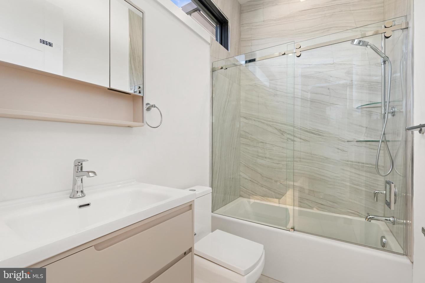 3554 MILITARY RD, ARLINGTON, Virginia 22207, 6 Bedrooms Bedrooms, ,7 BathroomsBathrooms,Residential,For sale,3554 MILITARY RD,VAAR2057328 MLS # VAAR2057328
