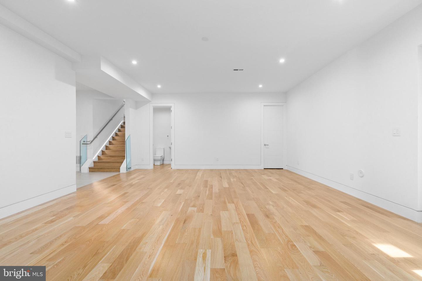 3554 MILITARY RD, ARLINGTON, Virginia 22207, 6 Bedrooms Bedrooms, ,7 BathroomsBathrooms,Residential,For sale,3554 MILITARY RD,VAAR2057328 MLS # VAAR2057328
