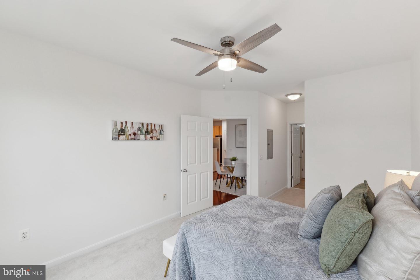 2301 25TH ST S #4-303, ARLINGTON, Virginia 22206, 2 Bedrooms Bedrooms, ,2 BathroomsBathrooms,Residential,For sale,2301 25TH ST S #4-303,VAAR2057326 MLS # VAAR2057326