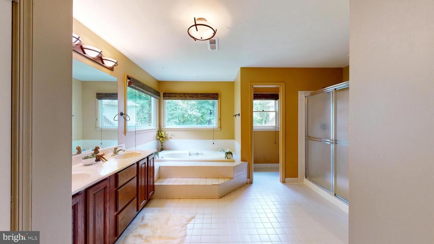 13019 BANKFOOT CT, HERNDON, Virginia 20171, 4 Bedrooms Bedrooms, ,3 BathroomsBathrooms,Residential,For sale,13019 BANKFOOT CT,VAFX2240202 MLS # VAFX2240202