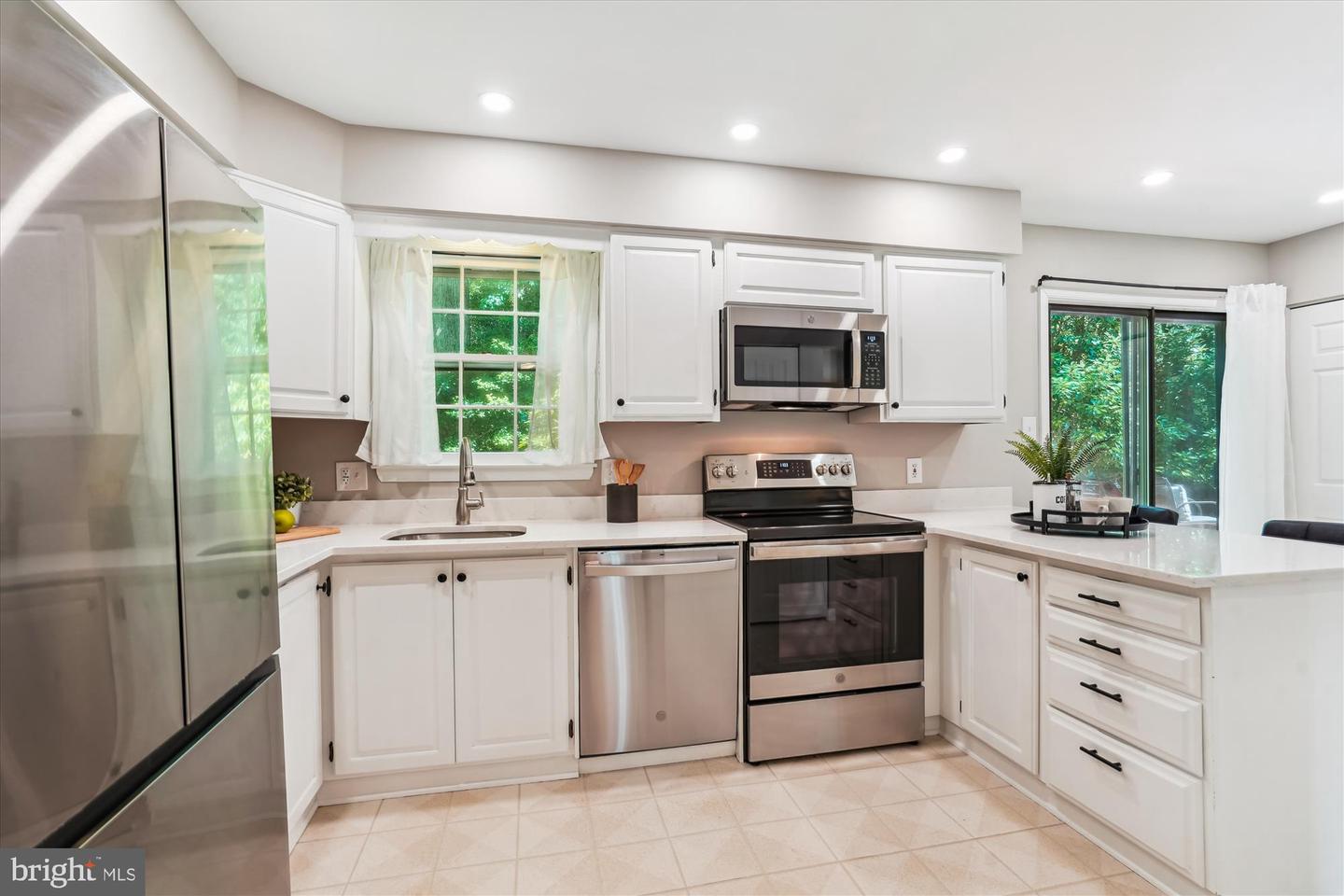 12208 FOLKSTONE DR, OAK HILL, Virginia 20171, 4 Bedrooms Bedrooms, ,2 BathroomsBathrooms,Residential,For sale,12208 FOLKSTONE DR,VAFX2240350 MLS # VAFX2240350