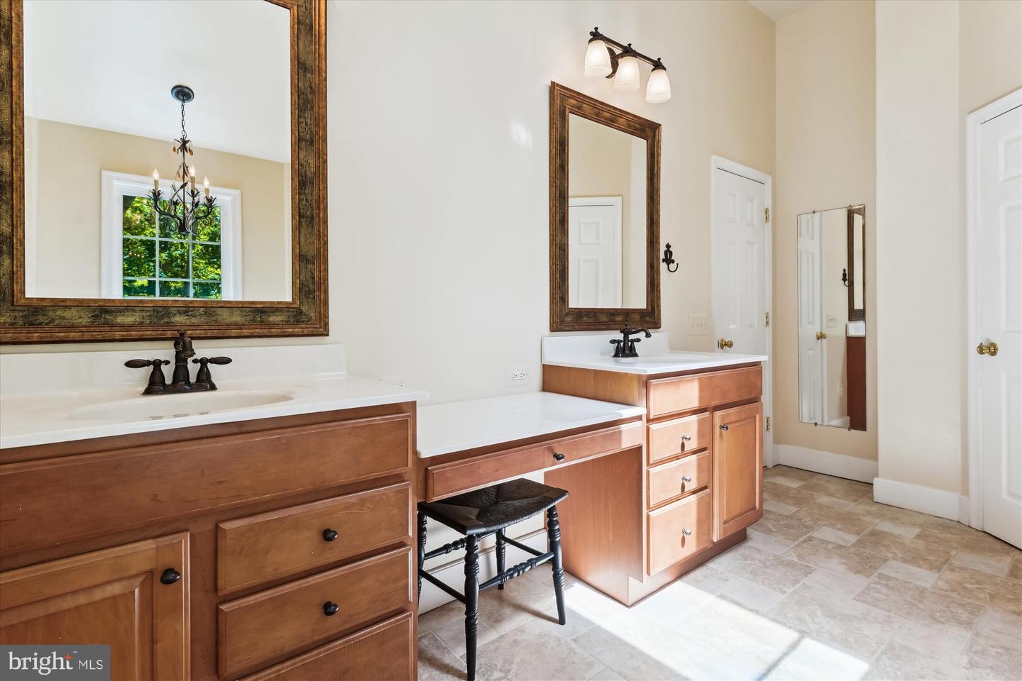 6521 COMMONWEALTH CT, MANASSAS, Virginia 20112, 4 Bedrooms Bedrooms, ,3 BathroomsBathrooms,Residential,For sale,6521 COMMONWEALTH CT,VAPW2094660 MLS # VAPW2094660