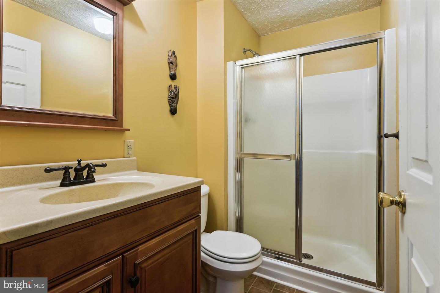 6521 COMMONWEALTH CT, MANASSAS, Virginia 20112, 4 Bedrooms Bedrooms, ,3 BathroomsBathrooms,Residential,For sale,6521 COMMONWEALTH CT,VAPW2094660 MLS # VAPW2094660