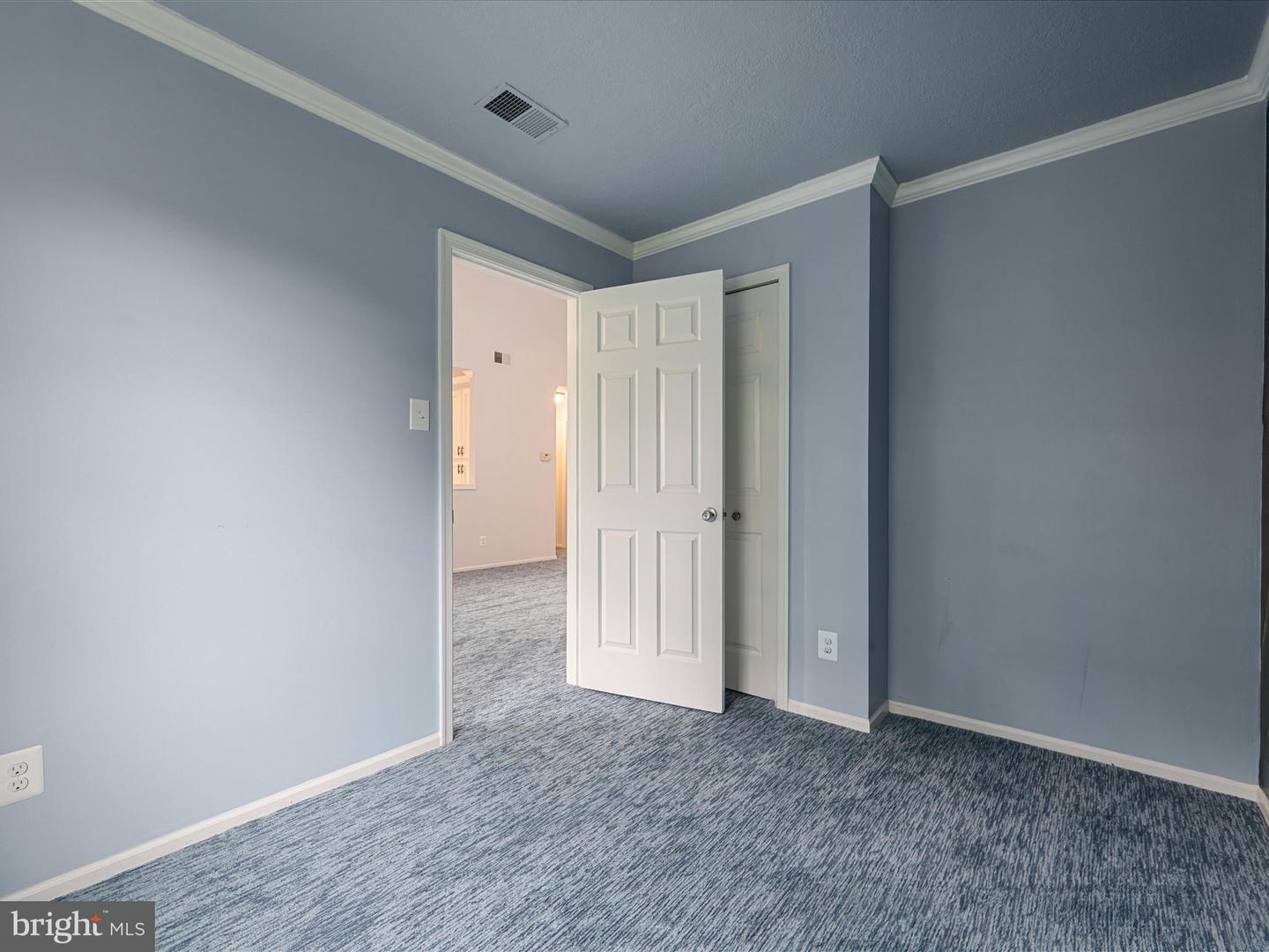 1110 HUNTMASTER TER NE #302, LEESBURG, Virginia 20176, 2 Bedrooms Bedrooms, ,1 BathroomBathrooms,Residential,For sale,1110 HUNTMASTER TER NE #302,VALO2096454 MLS # VALO2096454