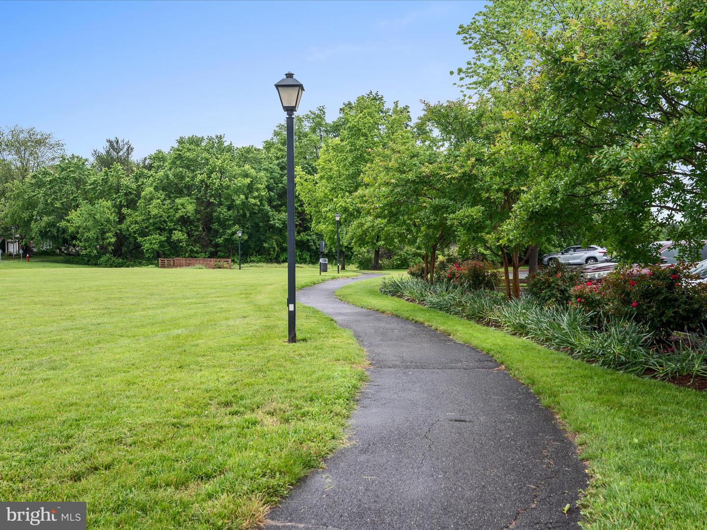 1110 HUNTMASTER TER NE #302, LEESBURG, Virginia 20176, 2 Bedrooms Bedrooms, ,1 BathroomBathrooms,Residential,For sale,1110 HUNTMASTER TER NE #302,VALO2096454 MLS # VALO2096454