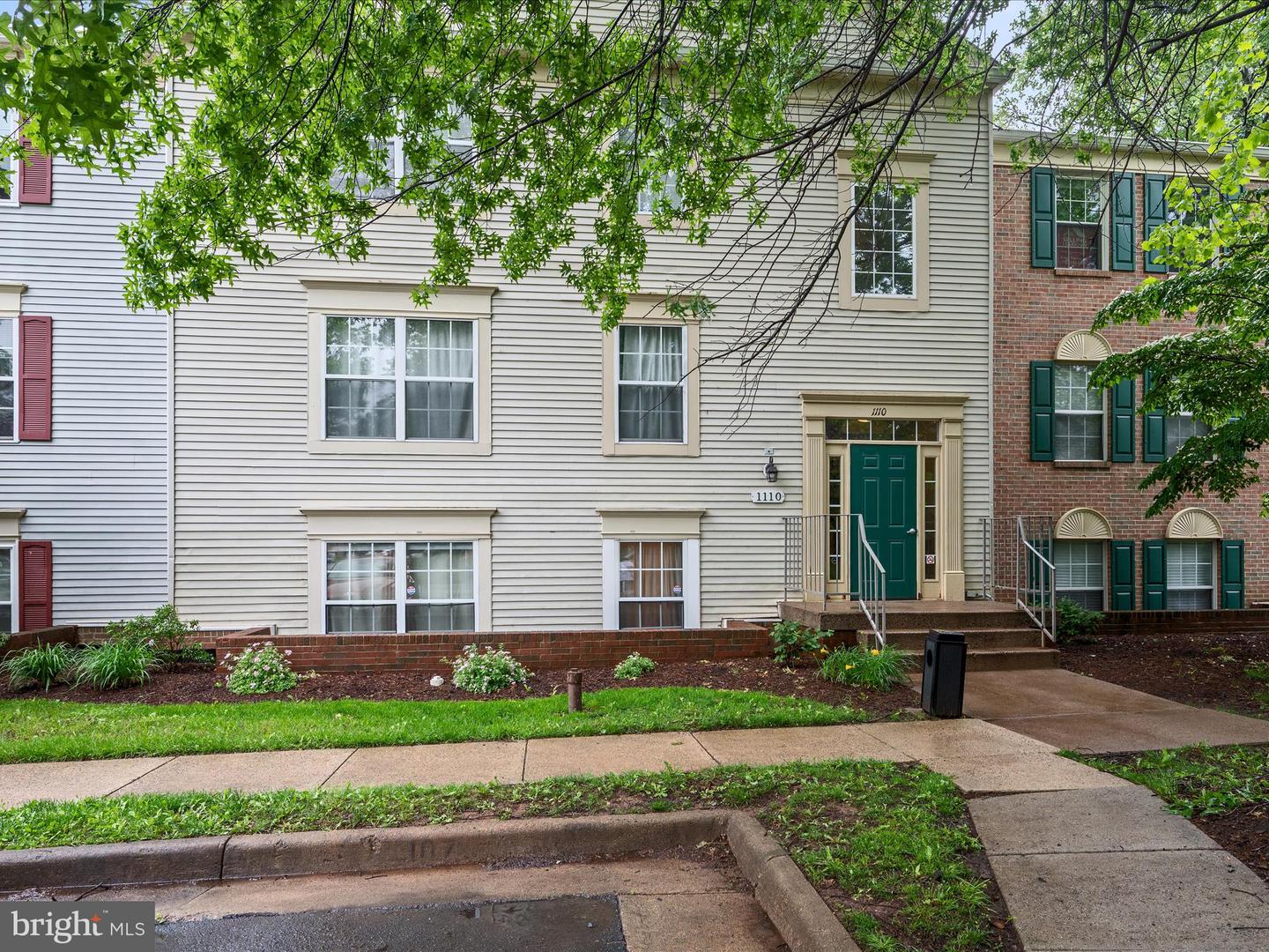 1110 HUNTMASTER TER NE #302, LEESBURG, Virginia 20176, 2 Bedrooms Bedrooms, ,1 BathroomBathrooms,Residential,For sale,1110 HUNTMASTER TER NE #302,VALO2096454 MLS # VALO2096454