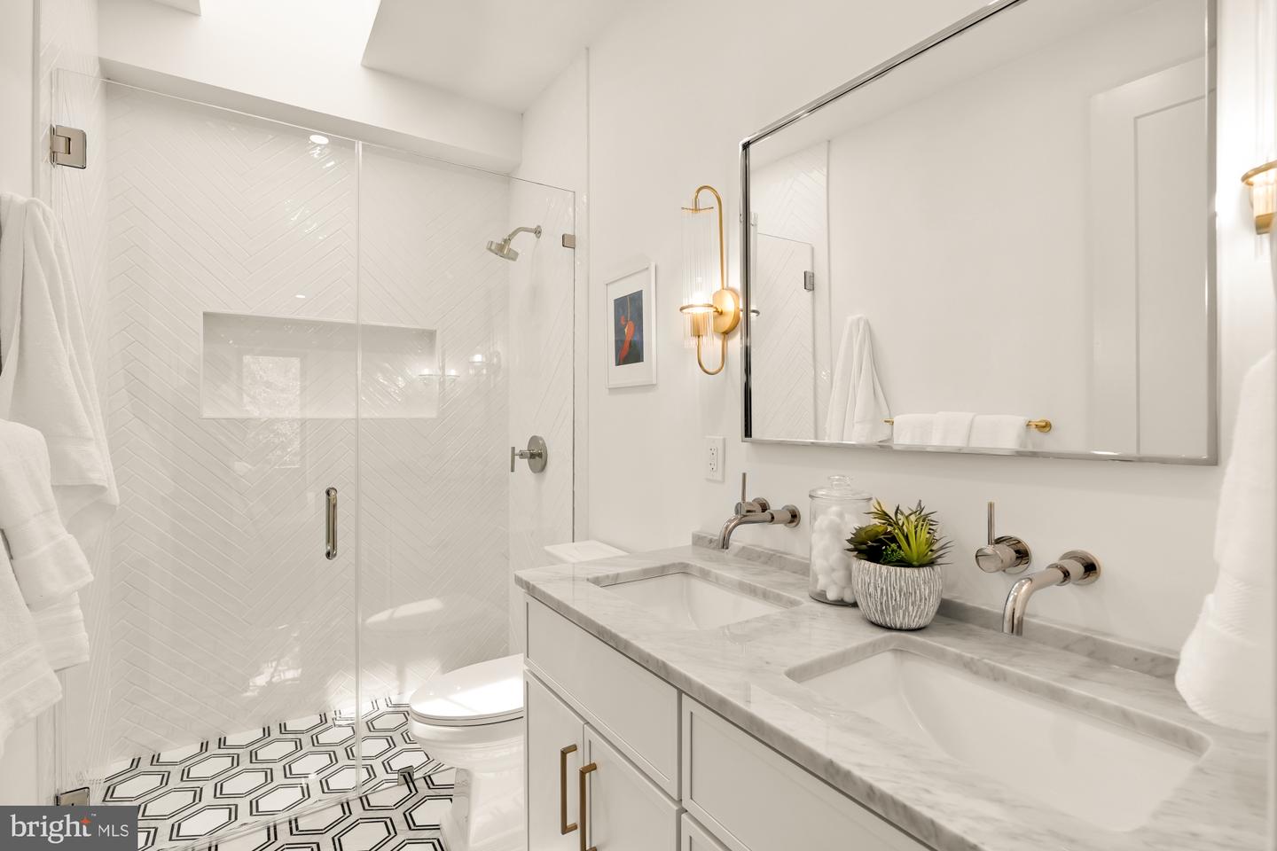 1206 C ST NE, WASHINGTON, District Of Columbia 20002, 4 Bedrooms Bedrooms, ,3 BathroomsBathrooms,Residential,For sale,1206 C ST NE,DCDC2200756 MLS # DCDC2200756