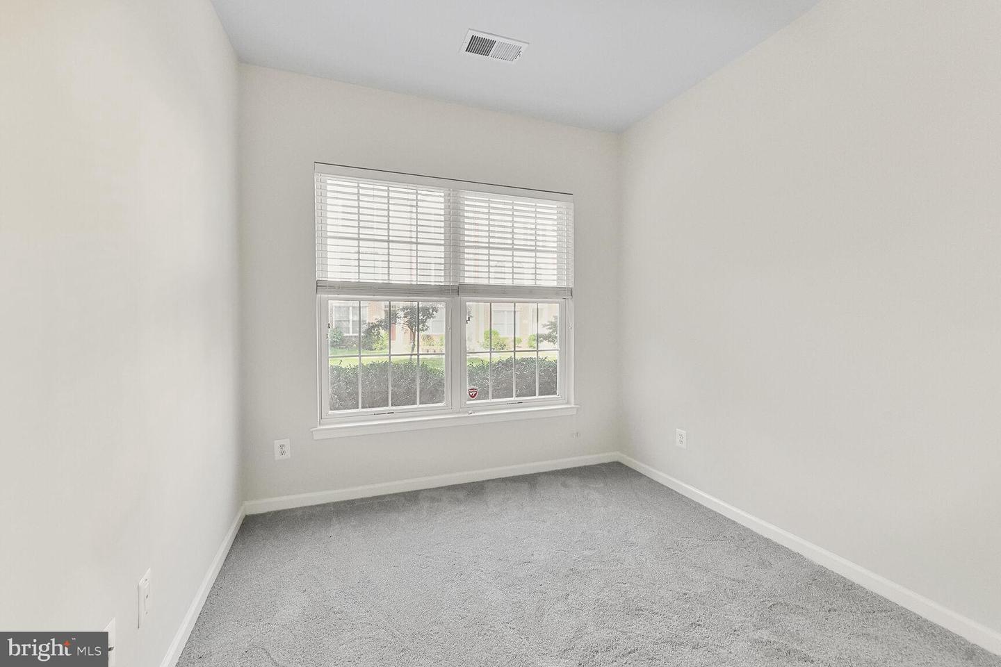25122 OMAHA TER, CHANTILLY, Virginia 20152, 3 Bedrooms Bedrooms, ,3 BathroomsBathrooms,Residential,For sale,25122 OMAHA TER,VALO2096570 MLS # VALO2096570