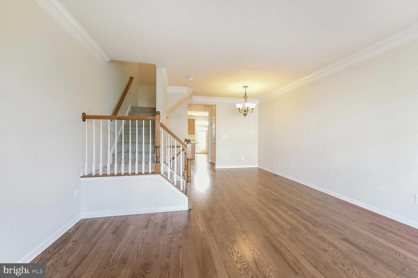 25122 OMAHA TER, CHANTILLY, Virginia 20152, 3 Bedrooms Bedrooms, ,3 BathroomsBathrooms,Residential,For sale,25122 OMAHA TER,VALO2096570 MLS # VALO2096570
