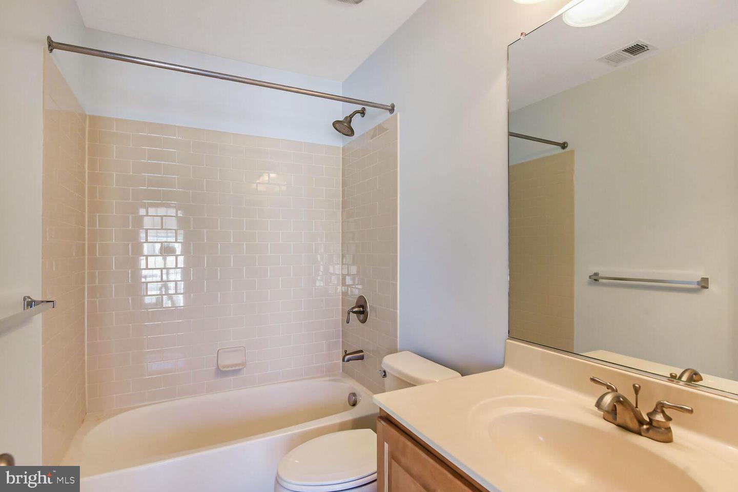 25122 OMAHA TER, CHANTILLY, Virginia 20152, 3 Bedrooms Bedrooms, ,3 BathroomsBathrooms,Residential,For sale,25122 OMAHA TER,VALO2096570 MLS # VALO2096570
