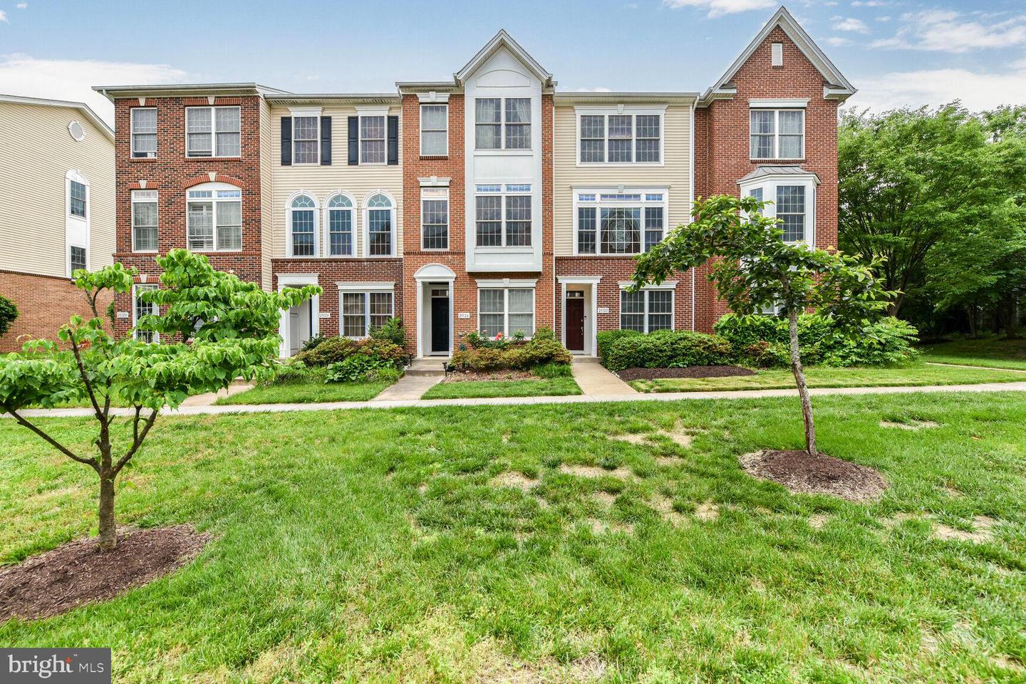 25122 OMAHA TER, CHANTILLY, Virginia 20152, 3 Bedrooms Bedrooms, ,3 BathroomsBathrooms,Residential,For sale,25122 OMAHA TER,VALO2096570 MLS # VALO2096570