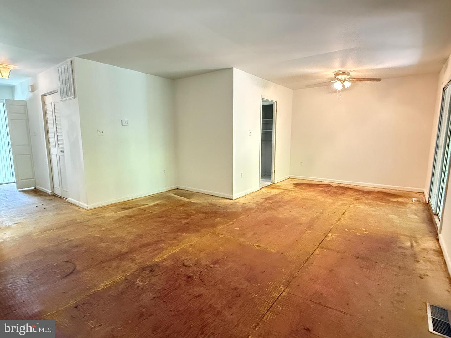 12909 COHASSET LN, WOODBRIDGE, Virginia 22192, 3 Bedrooms Bedrooms, ,2 BathroomsBathrooms,Residential,For sale,12909 COHASSET LN,VAPW2094806 MLS # VAPW2094806