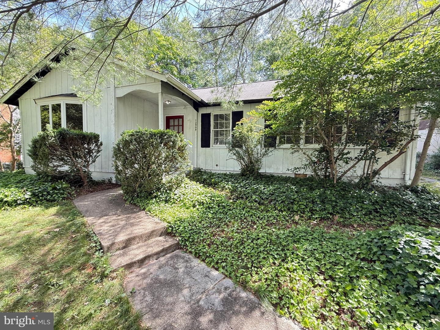 12909 COHASSET LN, WOODBRIDGE, Virginia 22192, 3 Bedrooms Bedrooms, ,2 BathroomsBathrooms,Residential,For sale,12909 COHASSET LN,VAPW2094806 MLS # VAPW2094806