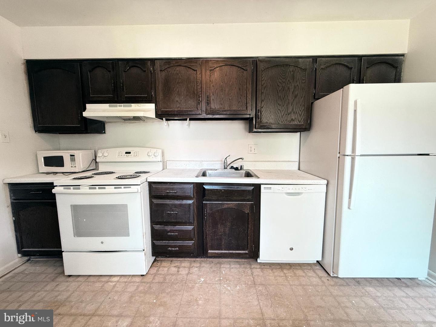 12909 COHASSET LN, WOODBRIDGE, Virginia 22192, 3 Bedrooms Bedrooms, ,2 BathroomsBathrooms,Residential,For sale,12909 COHASSET LN,VAPW2094806 MLS # VAPW2094806