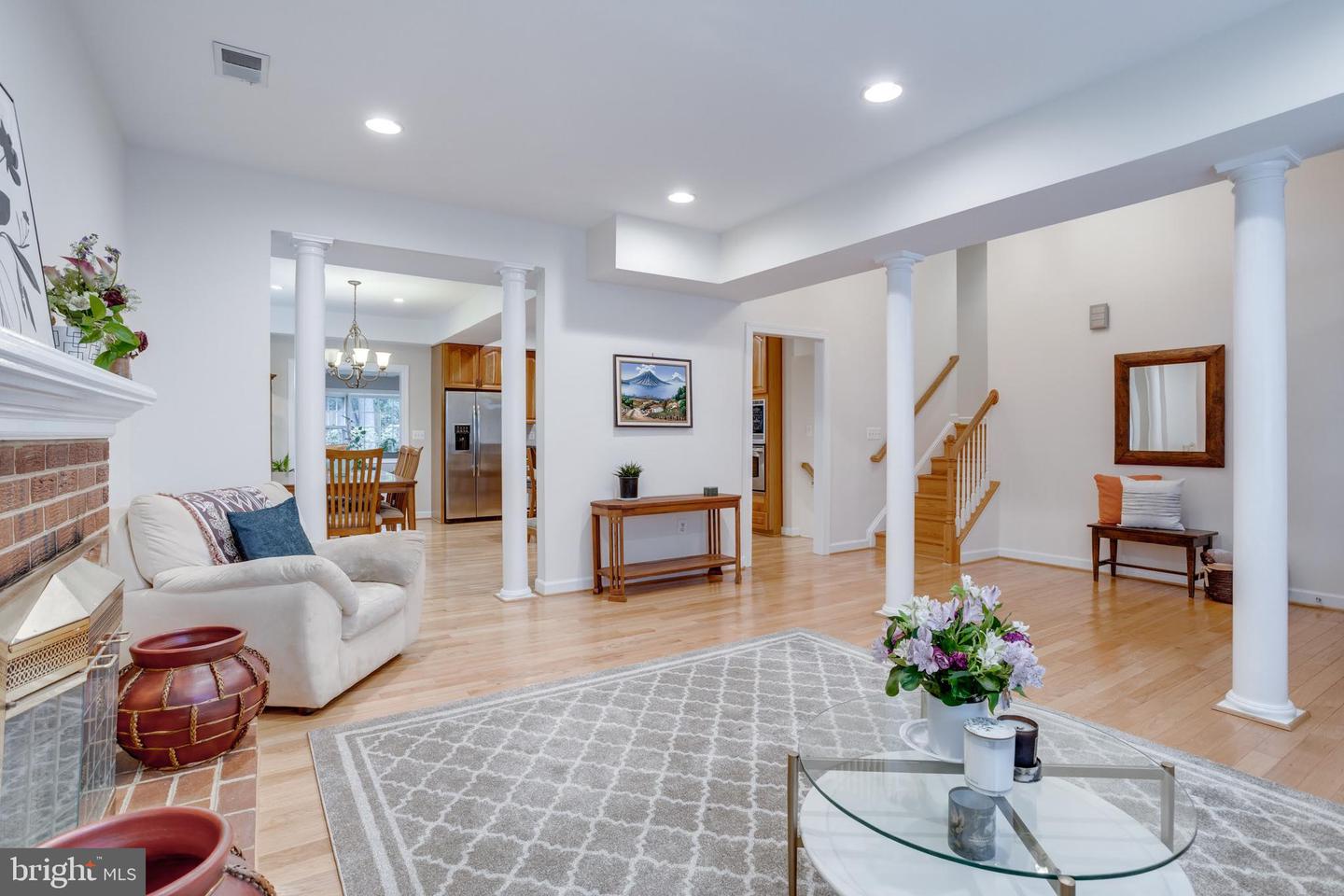 5337 RAVENSWORTH RD, SPRINGFIELD, Virginia 22151, 5 Bedrooms Bedrooms, ,3 BathroomsBathrooms,Residential,For sale,5337 RAVENSWORTH RD,VAFX2241250 MLS # VAFX2241250