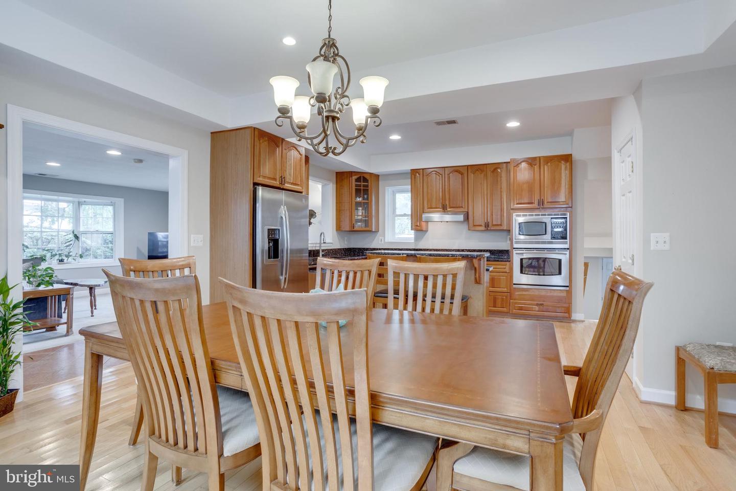 5337 RAVENSWORTH RD, SPRINGFIELD, Virginia 22151, 5 Bedrooms Bedrooms, ,3 BathroomsBathrooms,Residential,For sale,5337 RAVENSWORTH RD,VAFX2241250 MLS # VAFX2241250