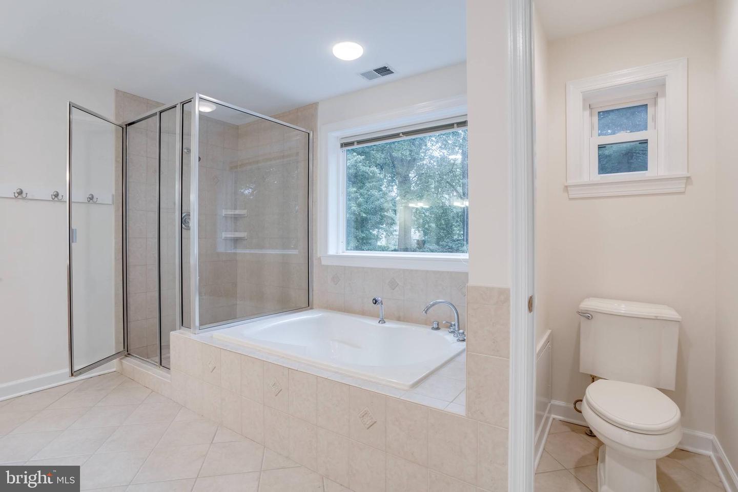 5337 RAVENSWORTH RD, SPRINGFIELD, Virginia 22151, 5 Bedrooms Bedrooms, ,3 BathroomsBathrooms,Residential,For sale,5337 RAVENSWORTH RD,VAFX2241250 MLS # VAFX2241250