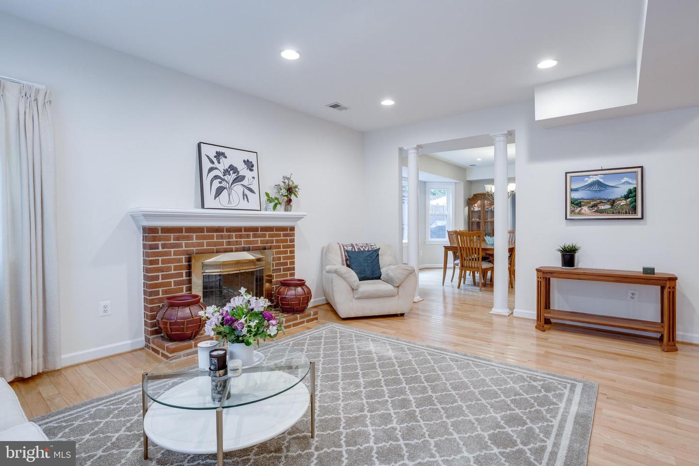 5337 RAVENSWORTH RD, SPRINGFIELD, Virginia 22151, 5 Bedrooms Bedrooms, ,3 BathroomsBathrooms,Residential,For sale,5337 RAVENSWORTH RD,VAFX2241250 MLS # VAFX2241250