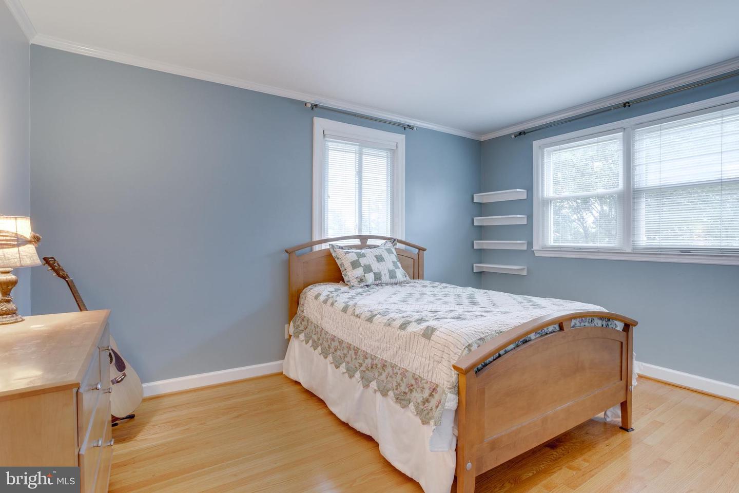 5337 RAVENSWORTH RD, SPRINGFIELD, Virginia 22151, 5 Bedrooms Bedrooms, ,3 BathroomsBathrooms,Residential,For sale,5337 RAVENSWORTH RD,VAFX2241250 MLS # VAFX2241250