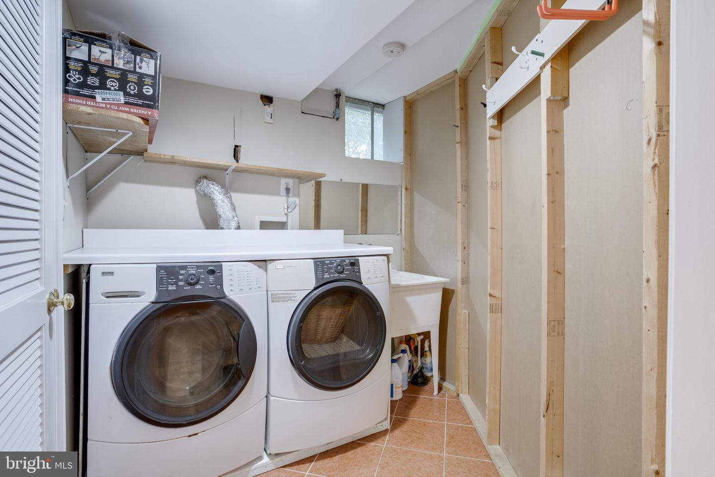 5337 RAVENSWORTH RD, SPRINGFIELD, Virginia 22151, 5 Bedrooms Bedrooms, ,3 BathroomsBathrooms,Residential,For sale,5337 RAVENSWORTH RD,VAFX2241250 MLS # VAFX2241250