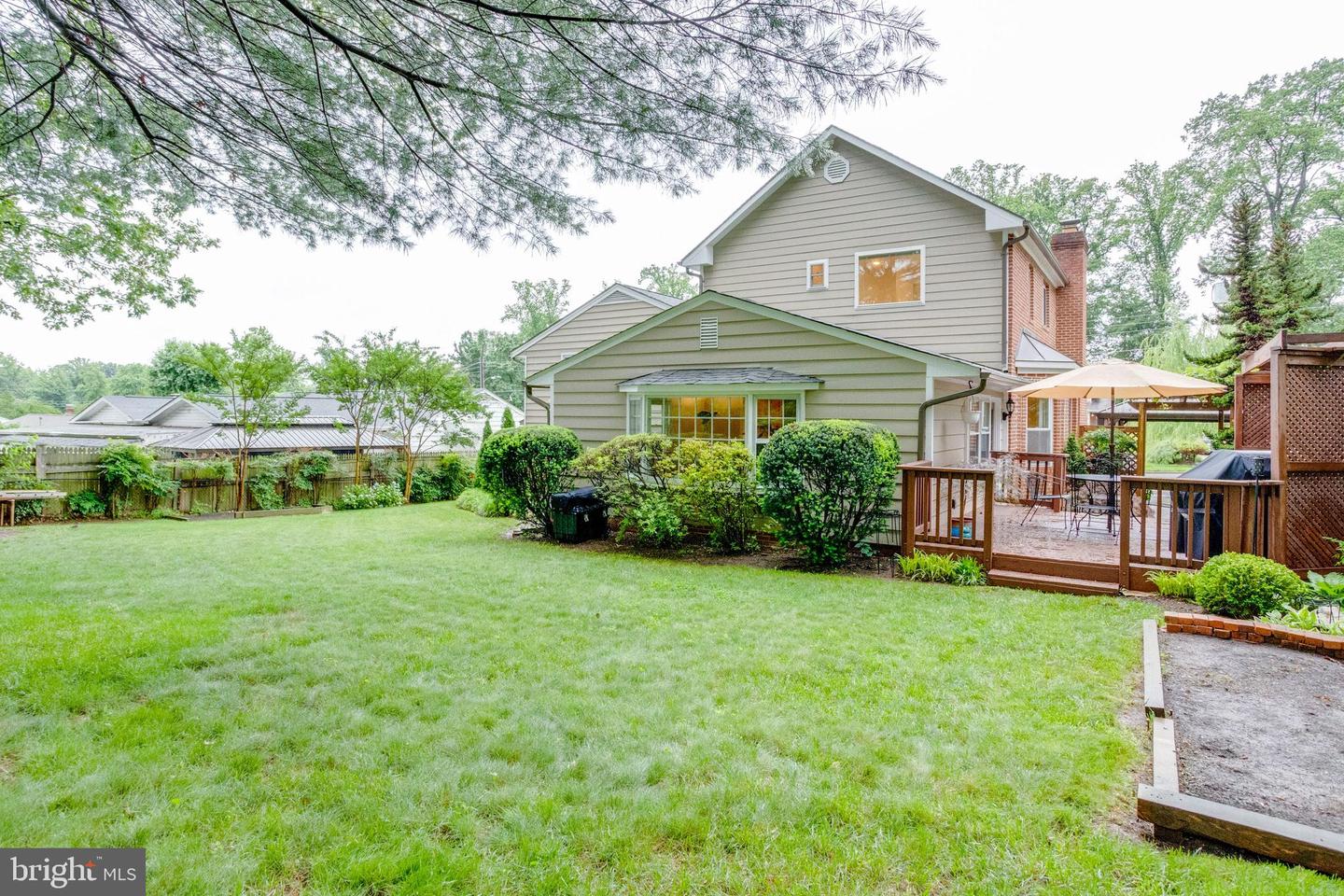 5337 RAVENSWORTH RD, SPRINGFIELD, Virginia 22151, 5 Bedrooms Bedrooms, ,3 BathroomsBathrooms,Residential,For sale,5337 RAVENSWORTH RD,VAFX2241250 MLS # VAFX2241250