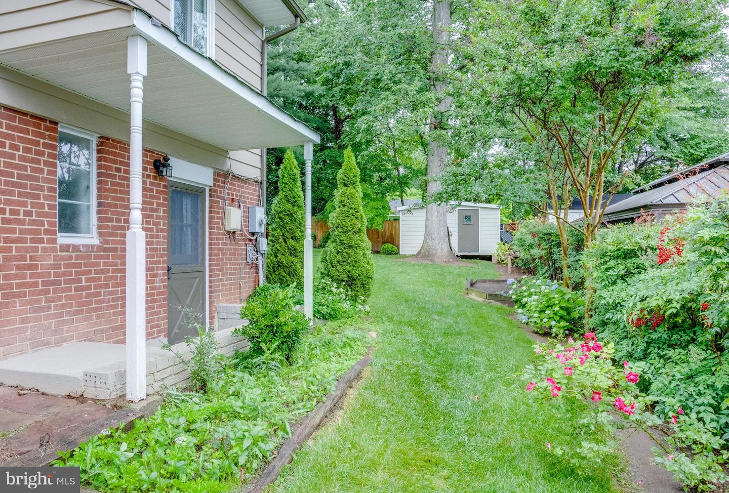 5337 RAVENSWORTH RD, SPRINGFIELD, Virginia 22151, 5 Bedrooms Bedrooms, ,3 BathroomsBathrooms,Residential,For sale,5337 RAVENSWORTH RD,VAFX2241250 MLS # VAFX2241250