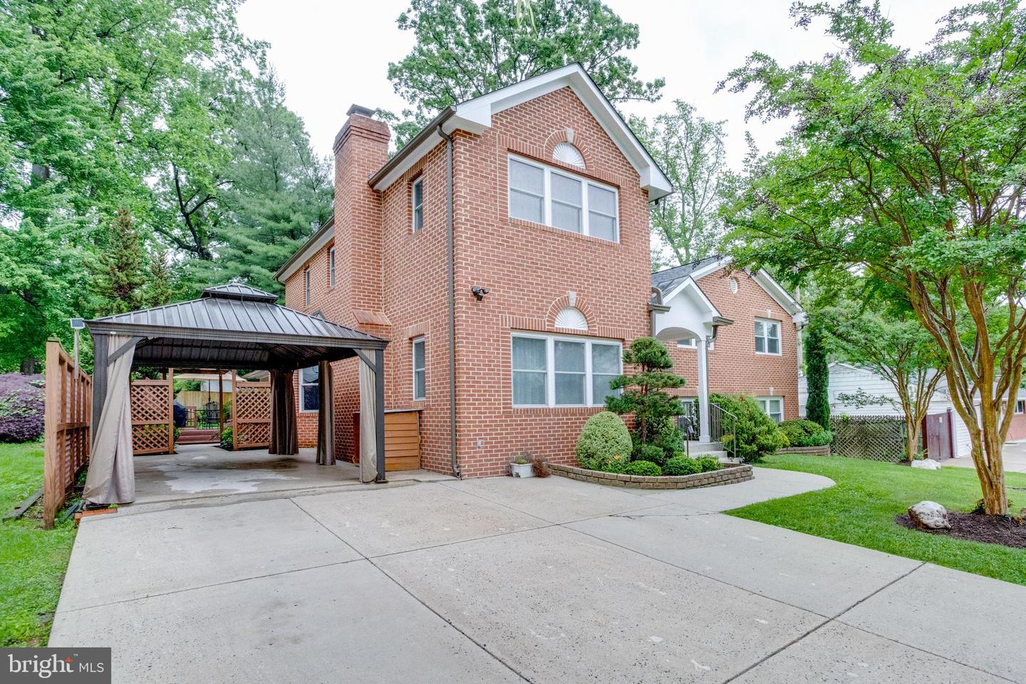 5337 RAVENSWORTH RD, SPRINGFIELD, Virginia 22151, 5 Bedrooms Bedrooms, ,3 BathroomsBathrooms,Residential,For sale,5337 RAVENSWORTH RD,VAFX2241250 MLS # VAFX2241250