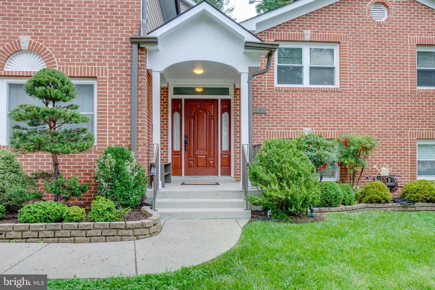5337 RAVENSWORTH RD, SPRINGFIELD, Virginia 22151, 5 Bedrooms Bedrooms, ,3 BathroomsBathrooms,Residential,For sale,5337 RAVENSWORTH RD,VAFX2241250 MLS # VAFX2241250