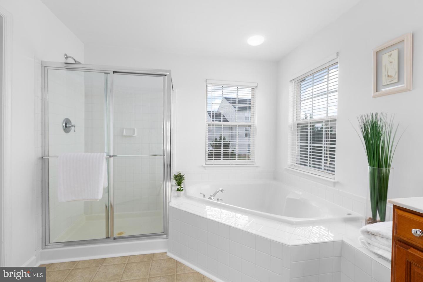 9016 LAUREL OAK LN, FREDERICKSBURG, Virginia 22407, 4 Bedrooms Bedrooms, ,2 BathroomsBathrooms,Residential,For sale,9016 LAUREL OAK LN,VASP2033190 MLS # VASP2033190