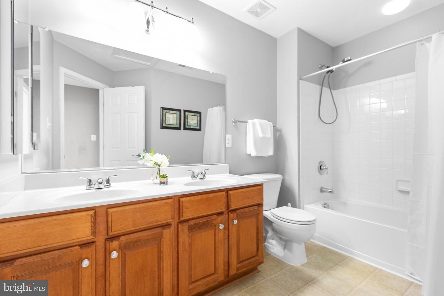 9016 LAUREL OAK LN, FREDERICKSBURG, Virginia 22407, 4 Bedrooms Bedrooms, ,2 BathroomsBathrooms,Residential,For sale,9016 LAUREL OAK LN,VASP2033190 MLS # VASP2033190