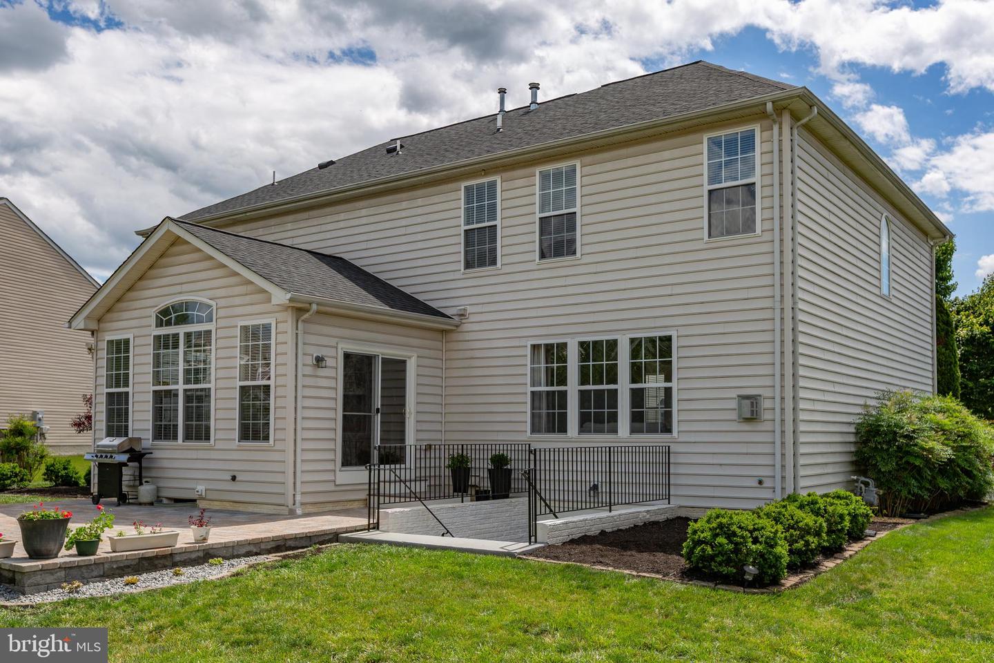 9016 LAUREL OAK LN, FREDERICKSBURG, Virginia 22407, 4 Bedrooms Bedrooms, ,2 BathroomsBathrooms,Residential,For sale,9016 LAUREL OAK LN,VASP2033190 MLS # VASP2033190