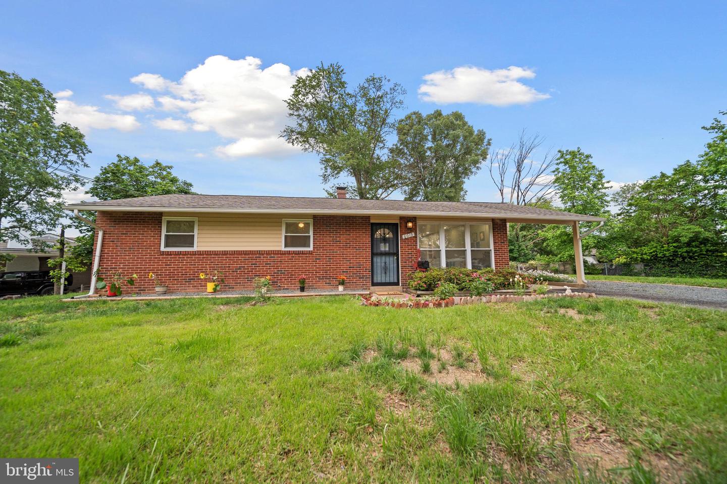 6019 ROSE HILL DR, ALEXANDRIA, Virginia 22310, 3 Bedrooms Bedrooms, ,2 BathroomsBathrooms,Residential,For sale,6019 ROSE HILL DR,VAFX2241280 MLS # VAFX2241280