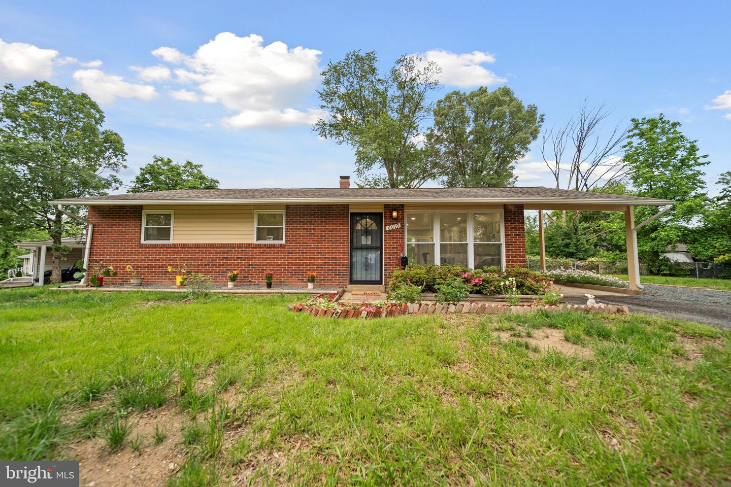 6019 ROSE HILL DR, ALEXANDRIA, Virginia 22310, 3 Bedrooms Bedrooms, ,2 BathroomsBathrooms,Residential,For sale,6019 ROSE HILL DR,VAFX2241280 MLS # VAFX2241280