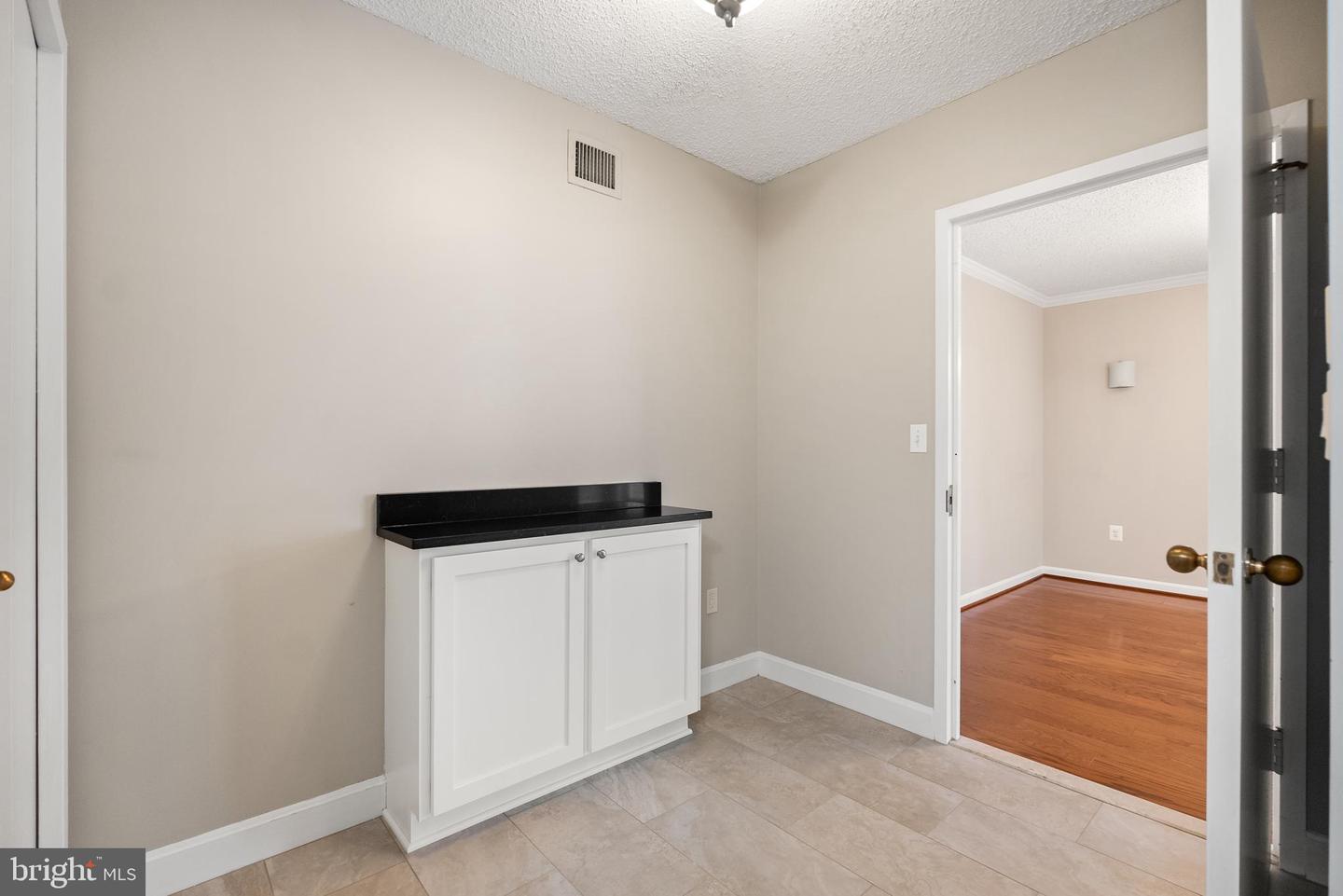 1300 CRYSTAL DR #1408S, ARLINGTON, Virginia 22202, 2 Bedrooms Bedrooms, ,1 BathroomBathrooms,Residential,For sale,1300 CRYSTAL DR #1408S,VAAR2057464 MLS # VAAR2057464