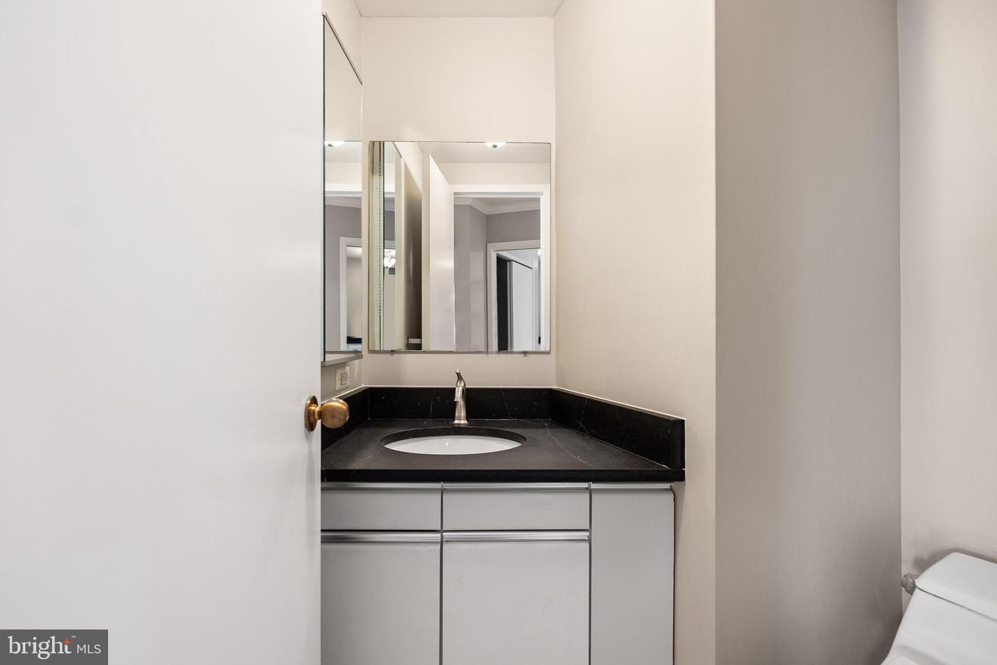 1300 CRYSTAL DR #1408S, ARLINGTON, Virginia 22202, 2 Bedrooms Bedrooms, ,1 BathroomBathrooms,Residential,For sale,1300 CRYSTAL DR #1408S,VAAR2057464 MLS # VAAR2057464