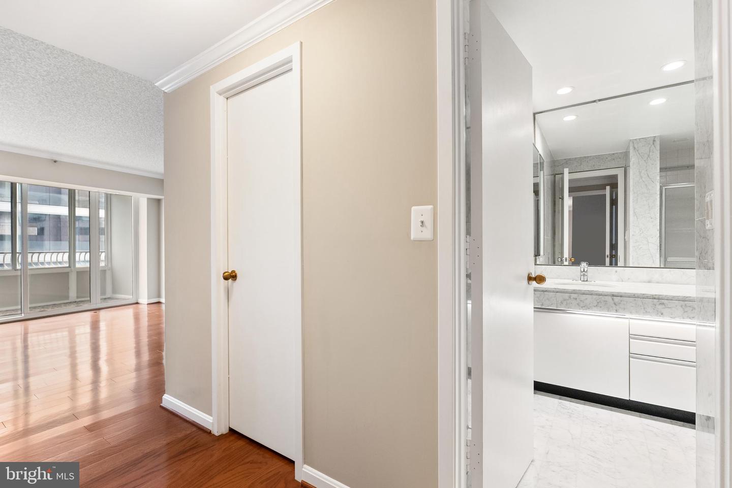 1300 CRYSTAL DR #1408S, ARLINGTON, Virginia 22202, 2 Bedrooms Bedrooms, ,1 BathroomBathrooms,Residential,For sale,1300 CRYSTAL DR #1408S,VAAR2057464 MLS # VAAR2057464