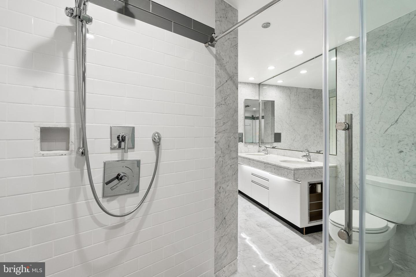 1300 CRYSTAL DR #1408S, ARLINGTON, Virginia 22202, 2 Bedrooms Bedrooms, ,1 BathroomBathrooms,Residential,For sale,1300 CRYSTAL DR #1408S,VAAR2057464 MLS # VAAR2057464